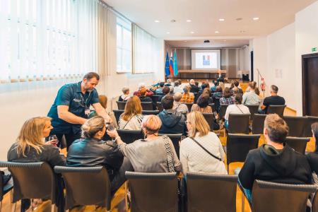 Delavnica o modrem pinotu1 s